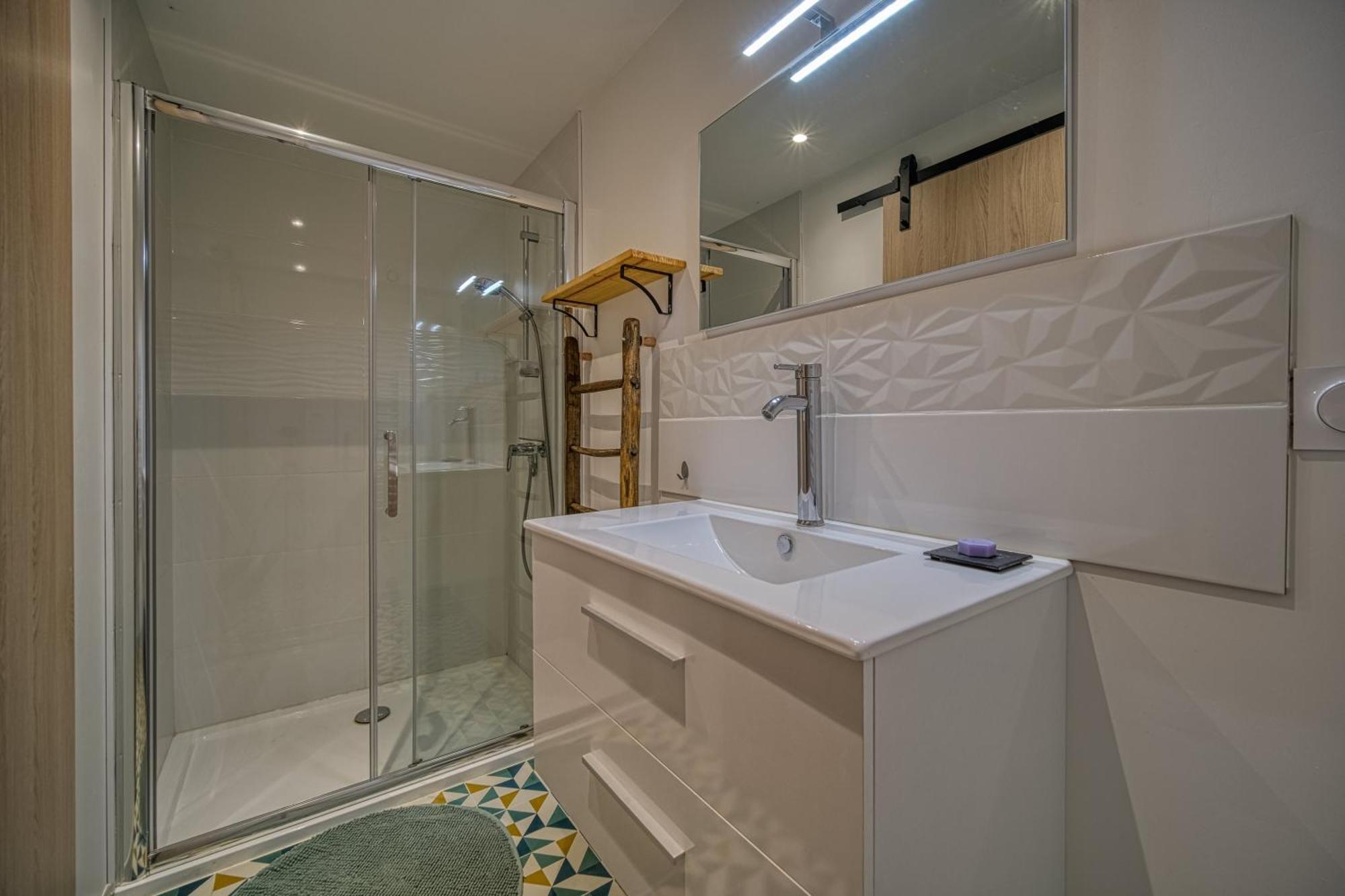Maison Michonieres - Gite 3 Etoiles - 8 Personnes Miribel  Exterior foto